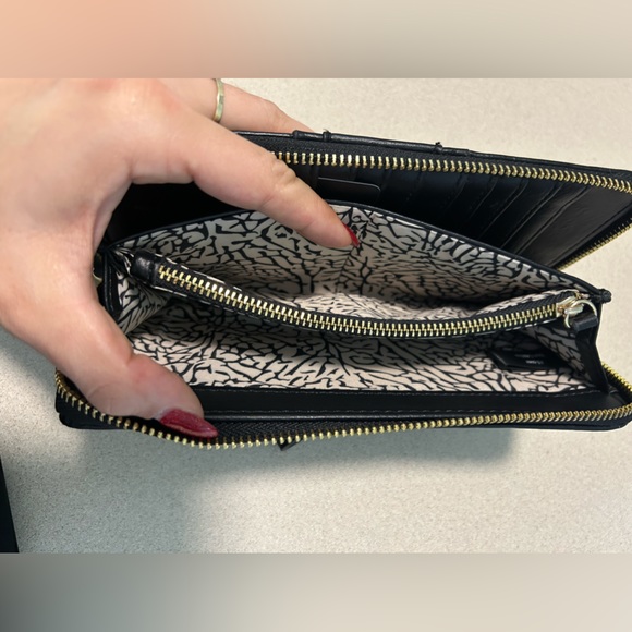 INC wallet - Picture 4 of 5